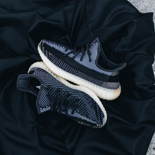 Adidas Yeezy Boost 350 V2 Carbon