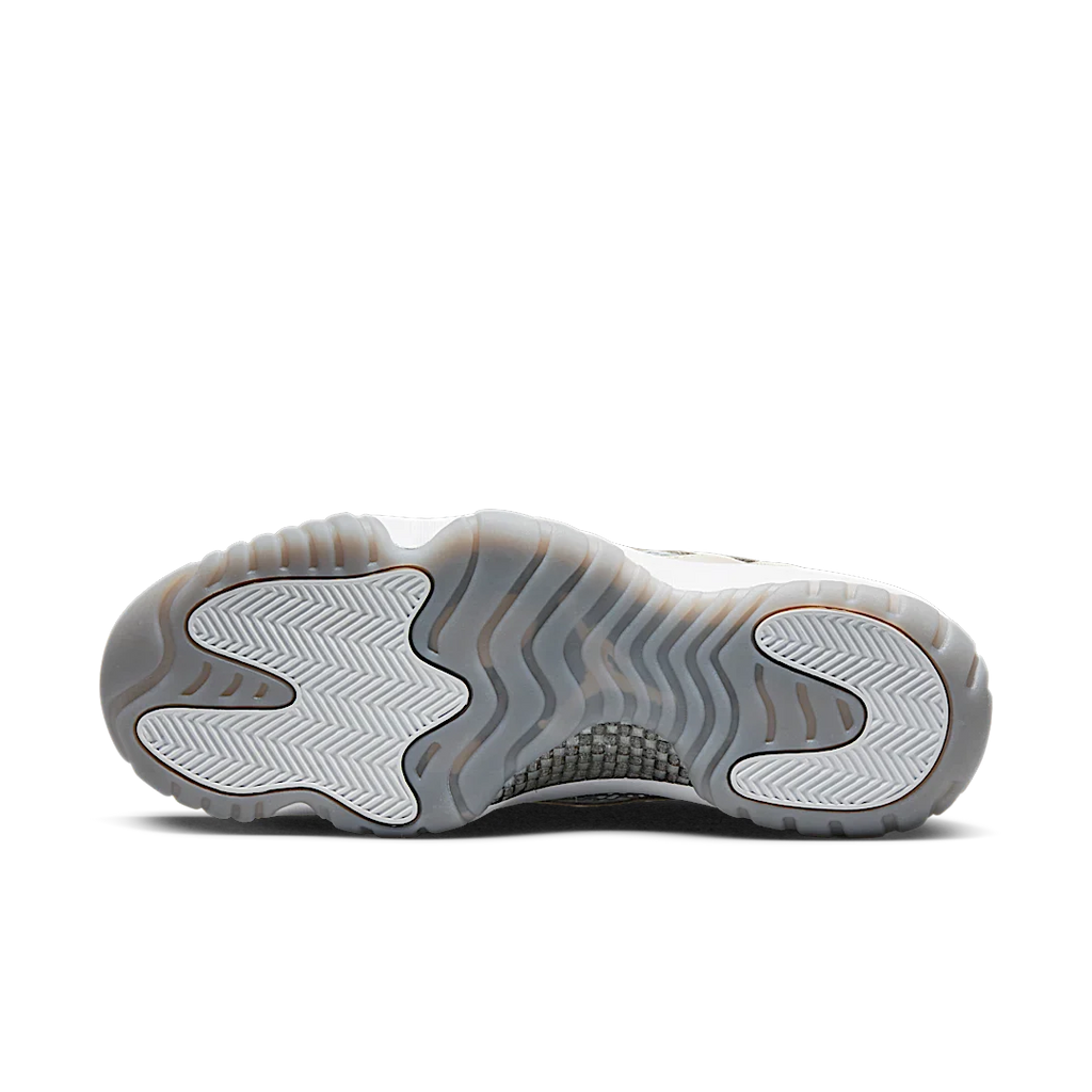 Air Jordan 11 Retro Low IE Light Orewood Brown