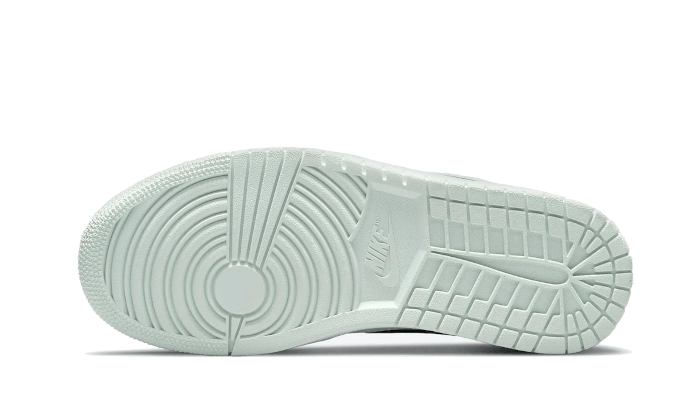 Air Jordan 1 Low SE Barely Green