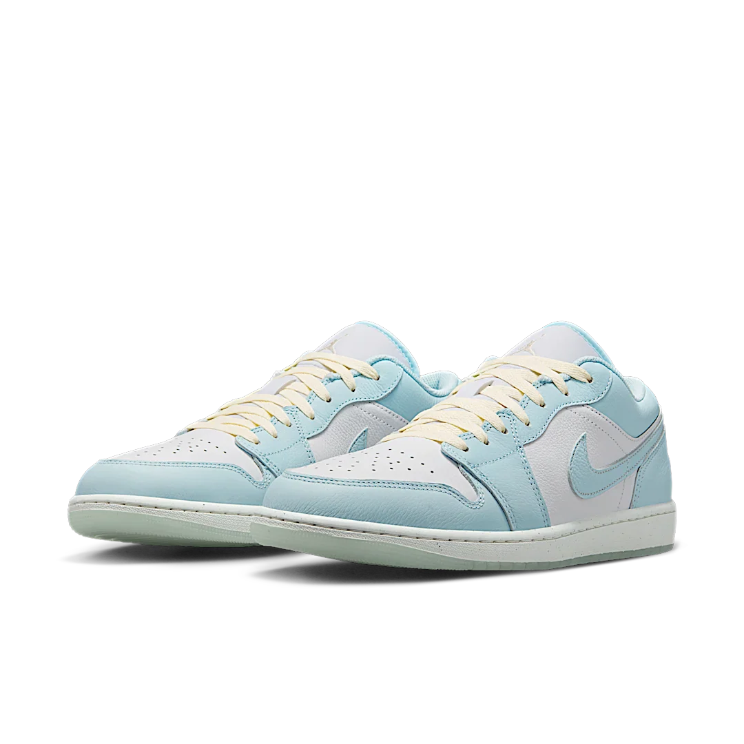 Air Jordan 1 Low SE Glacier Blue Summit White