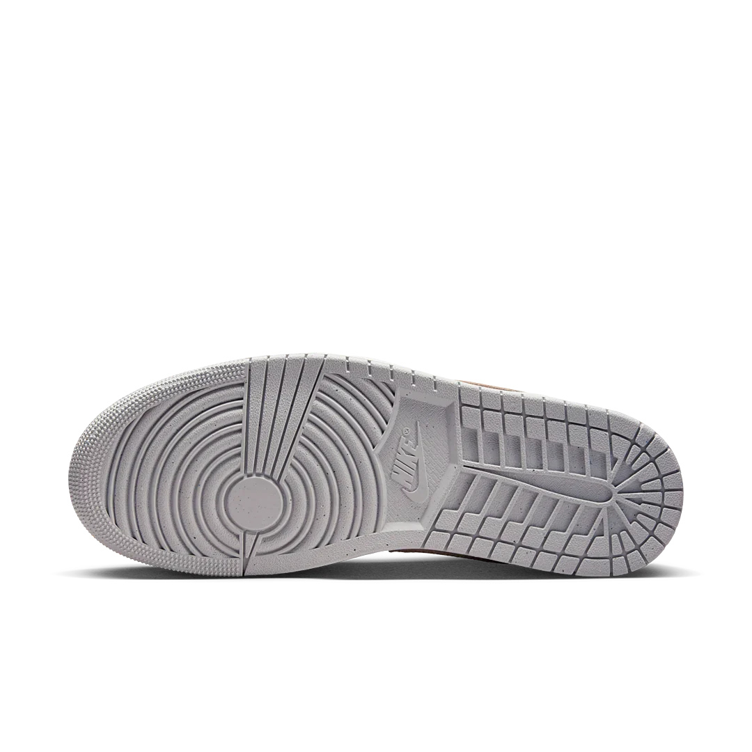Air Jordan 1 Low SE Legend Light Brown
