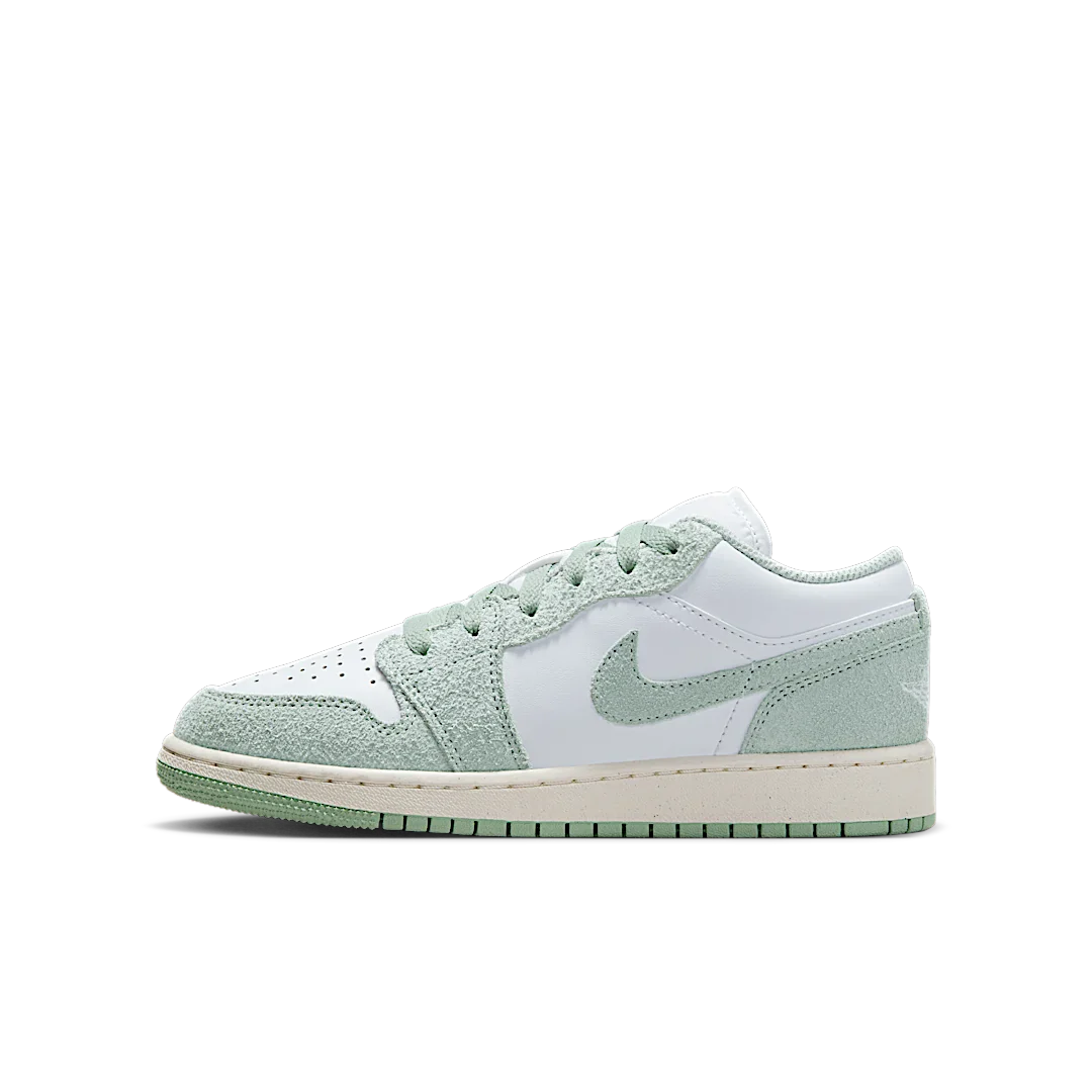 Air Jordan 1 Low SE White Seafoam