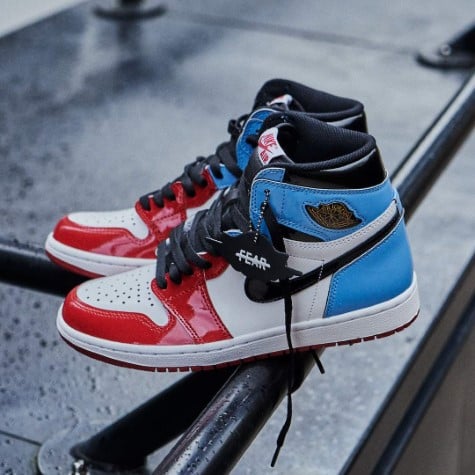 Air Jordan 1 Retro High Fearless UNC Chicago