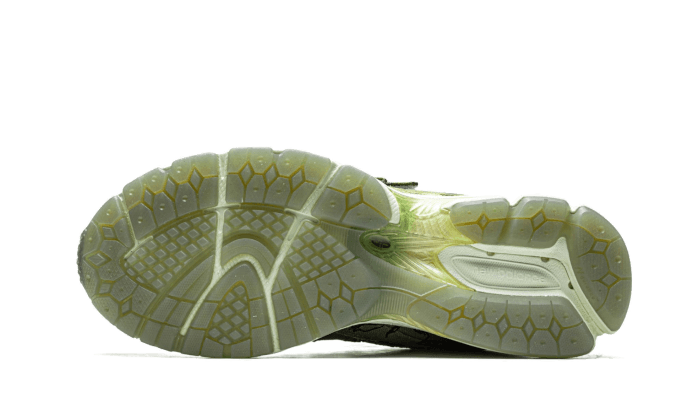 New Balance 2002R Bryant Giles What Now?