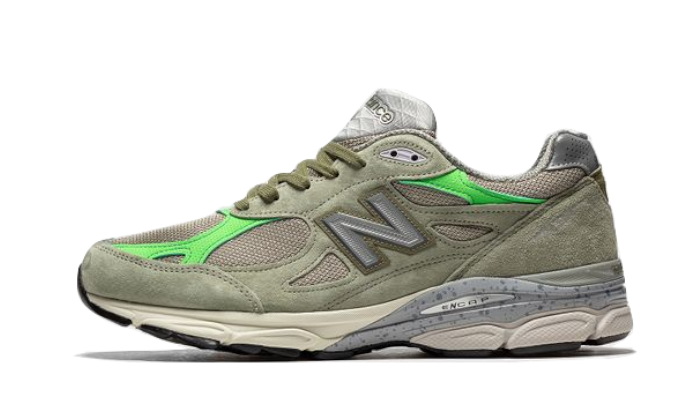 New Balance 990v3 MiUSA Patta Keep Your Family Close