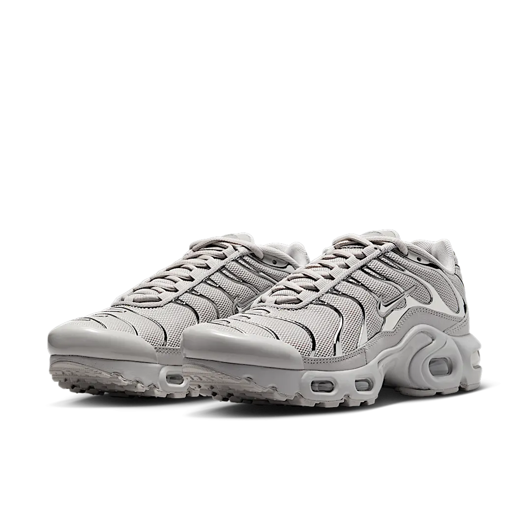 Nike Air Max Plus Light Iron Ore Gym Red Smoke Grey Metallic Silver