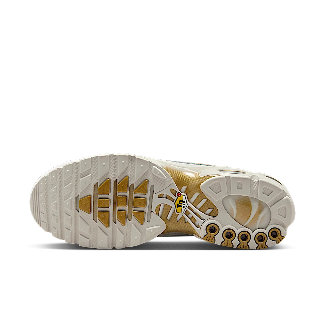Nike Air Max Plus Tiempo Metallic Gold