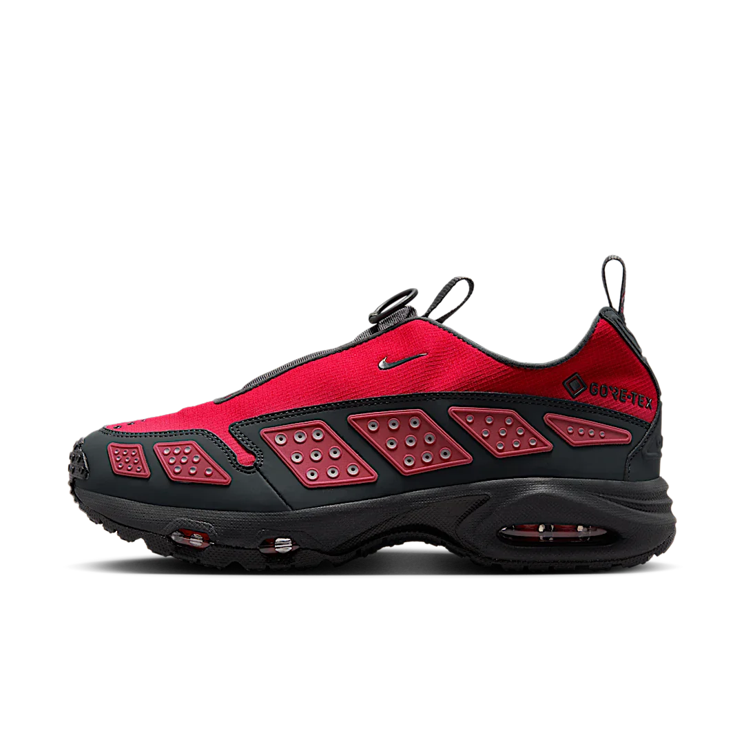Nike Air Max Sunder Gore-Tex Hyper Crimson