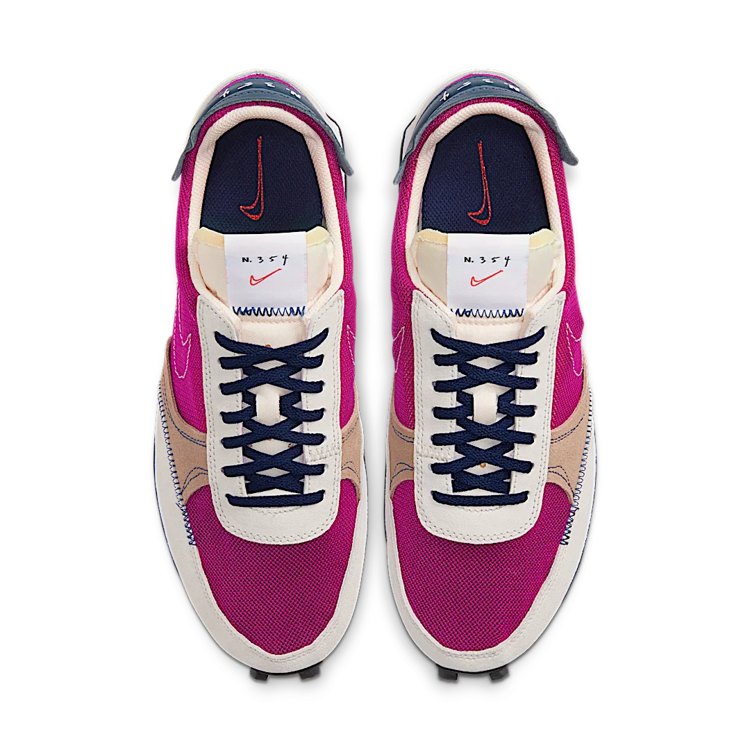 Nike Daybreak Type Cactus Flower