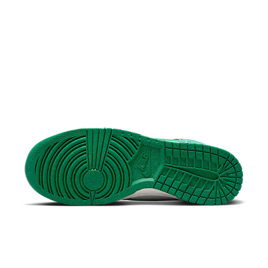 Nike Dunk High SE Stadium Green