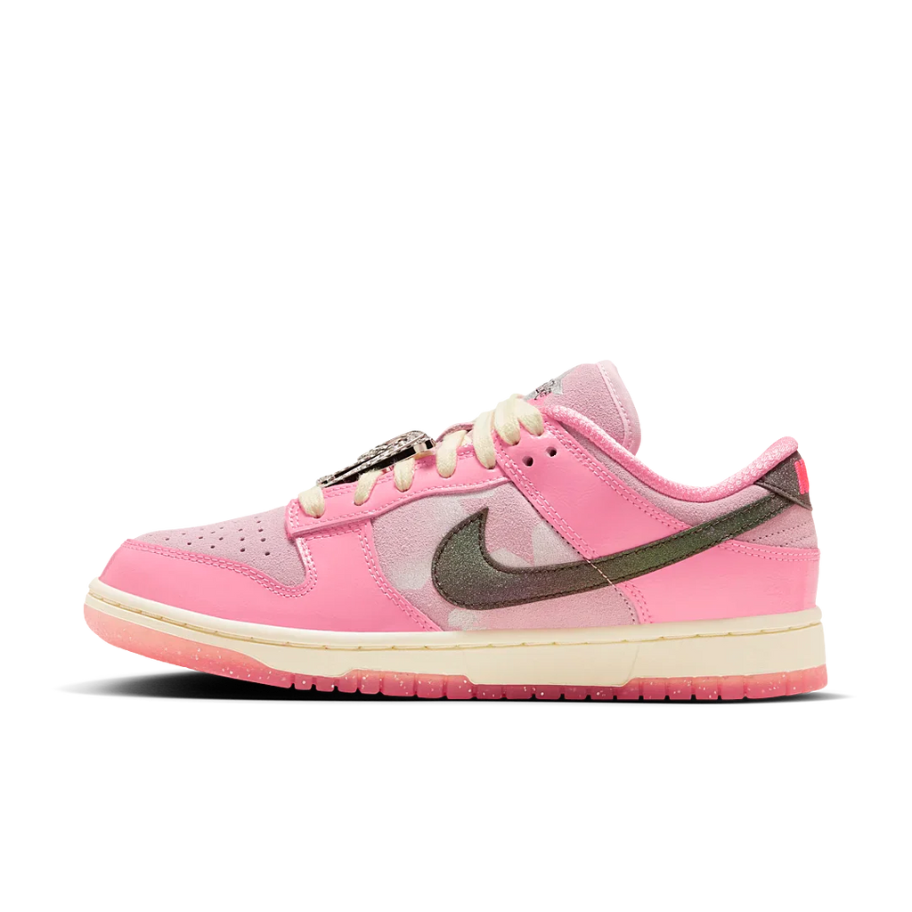 Nike Dunk Low LX Barbie