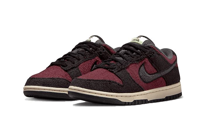 Nike Dunk Low SE Fleece Pack Burgundy Crush