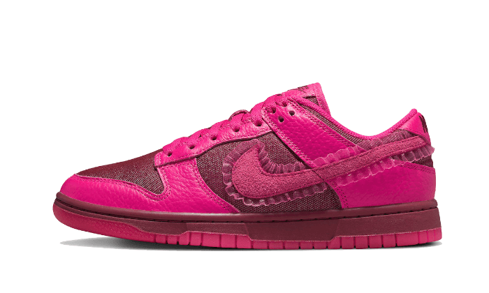 Nike Dunk Low Valentine's Day