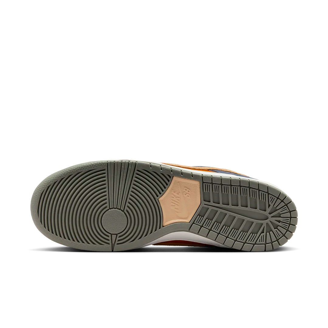 Nike SB Dunk Low Light Carbon Monarch