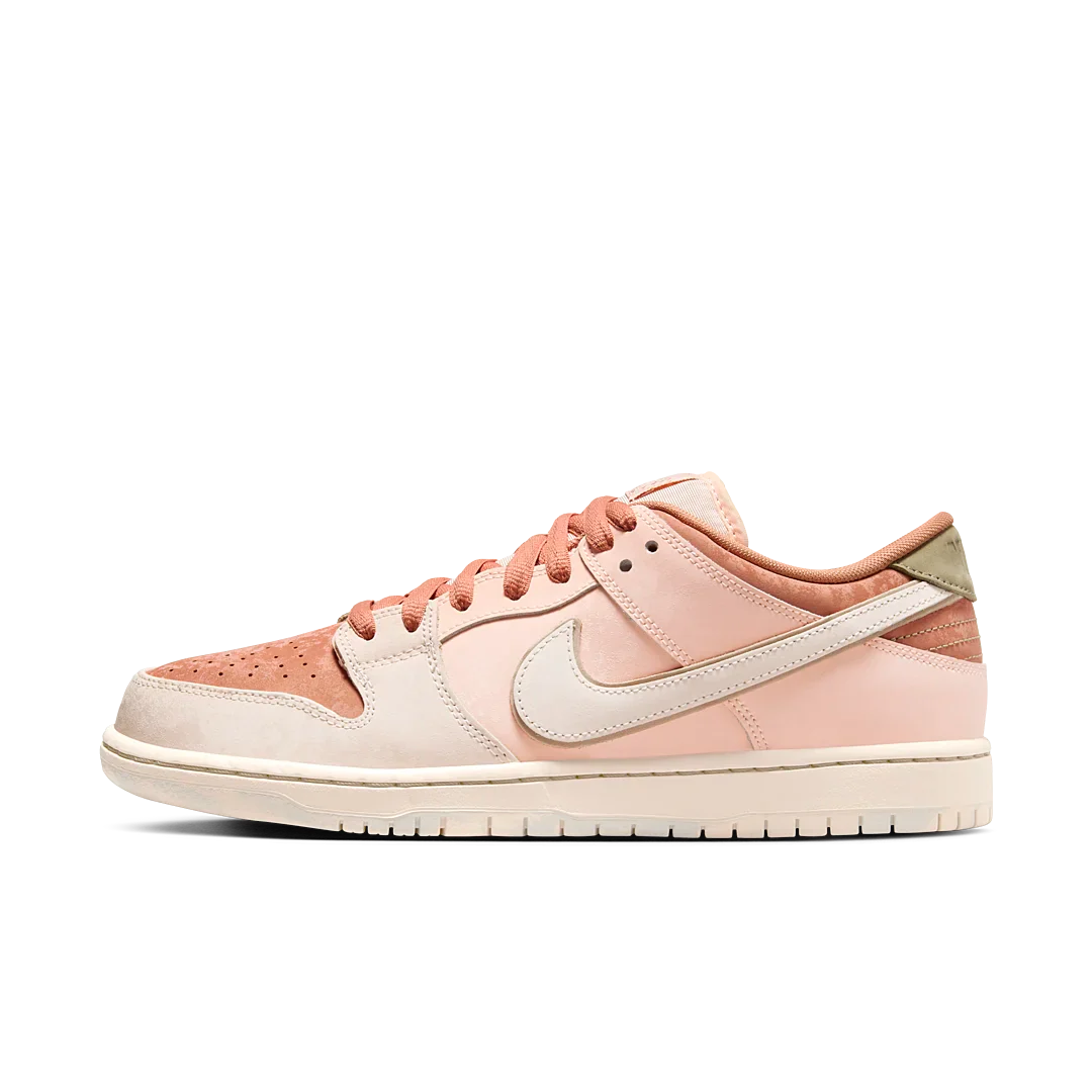 Nike SB Dunk Low Trocadéro Gardens