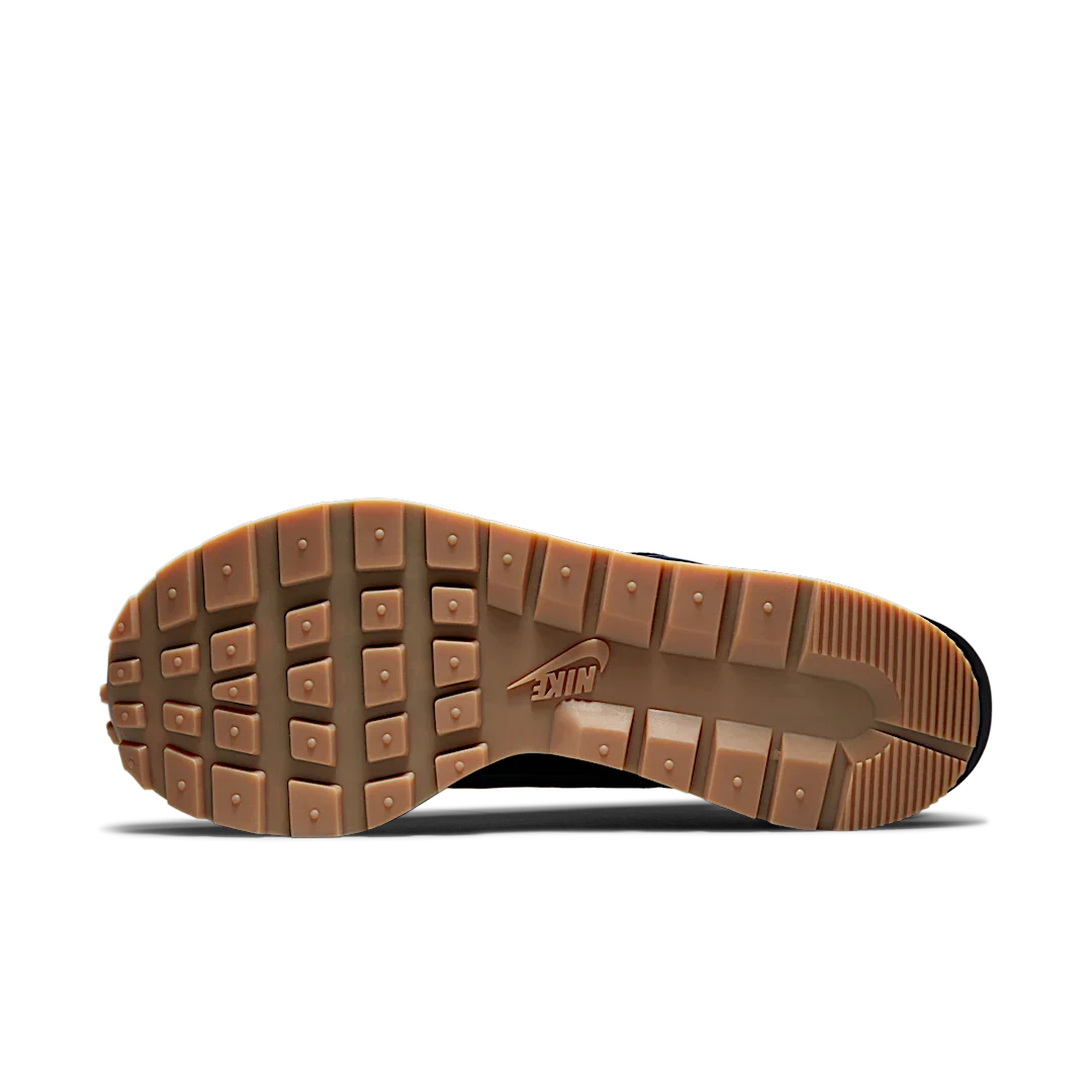 Nike Vaporwaffle sacai Black Gum