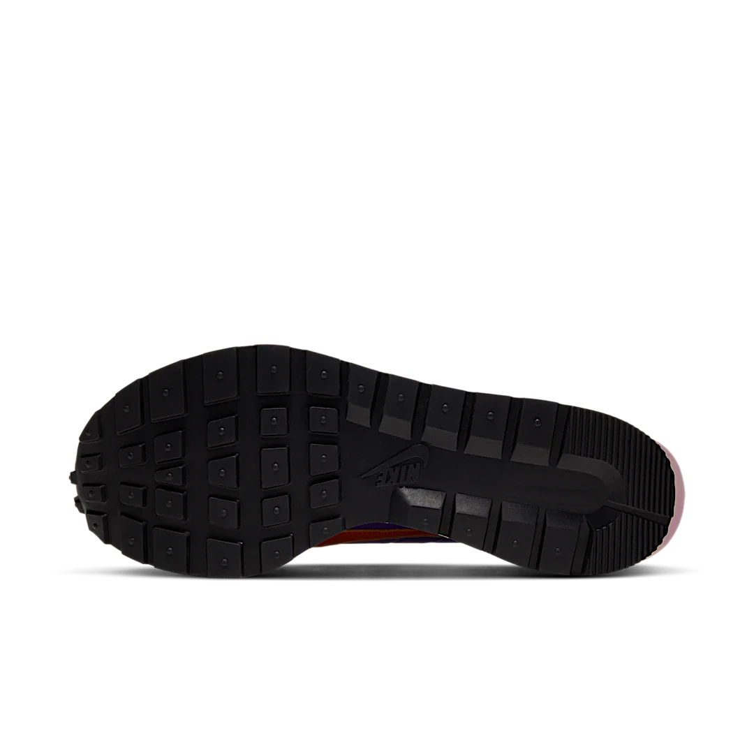 Nike Vaporwaffle sacai Dark Iris