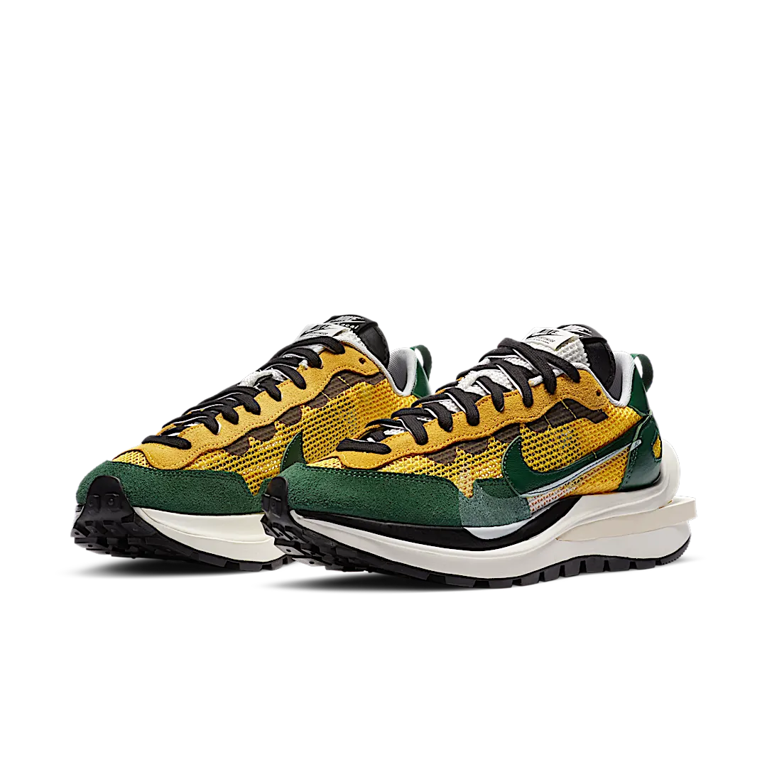 Nike Vaporwaffle sacai Tour Yellow Stadium Green