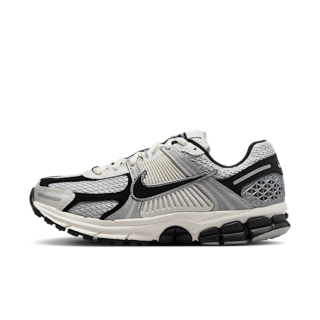 Nike Zoom Vomero 5 Photon Dust Black