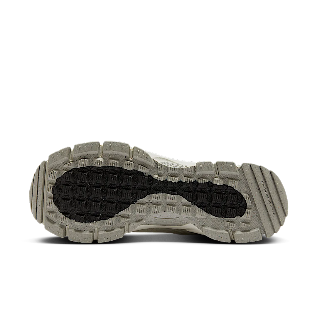 Nike Zoom Vomero Roam Summit White Light Bone Light Iron Ore