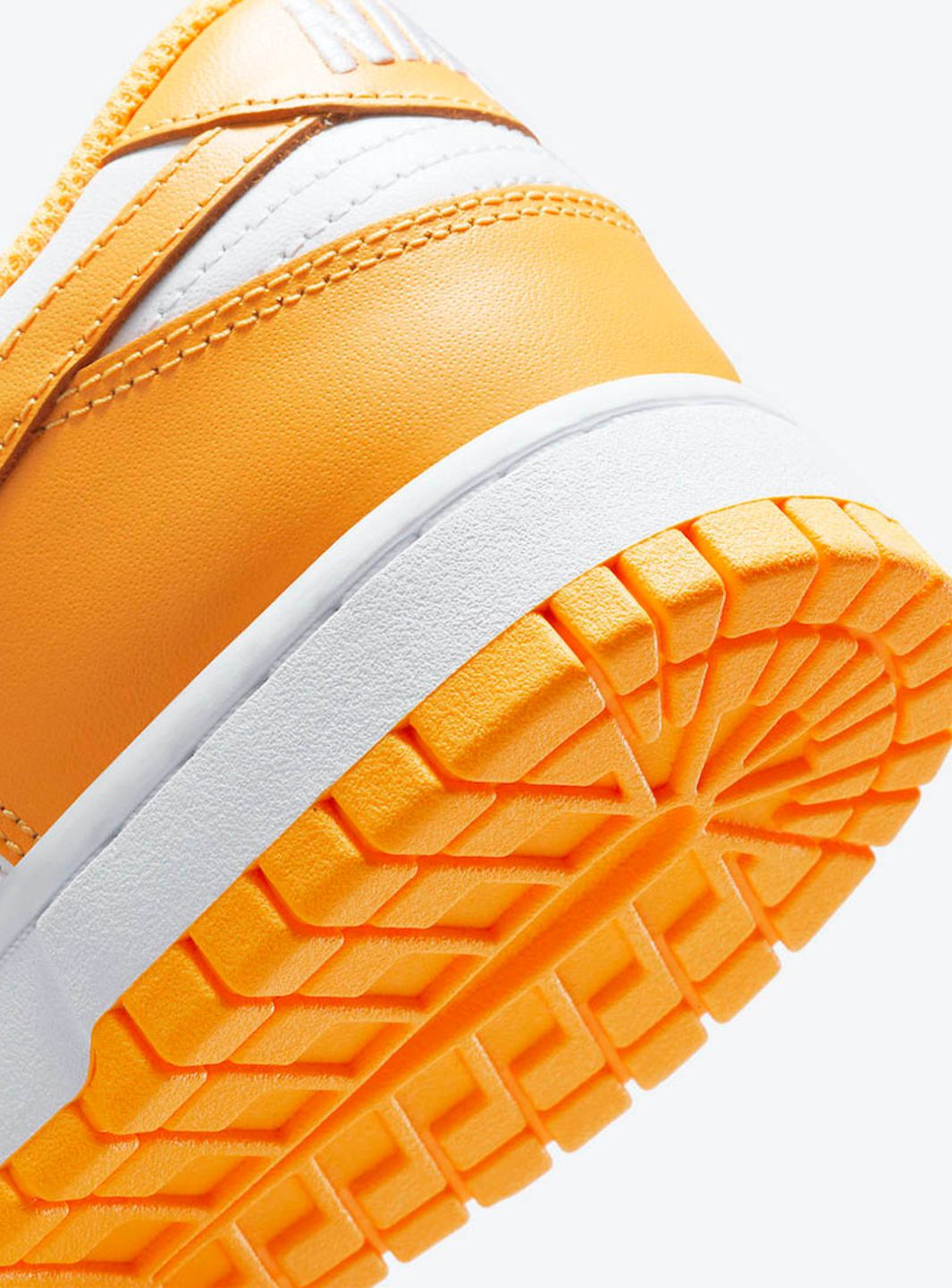 Nike Dunk Low Laser Orange (W)