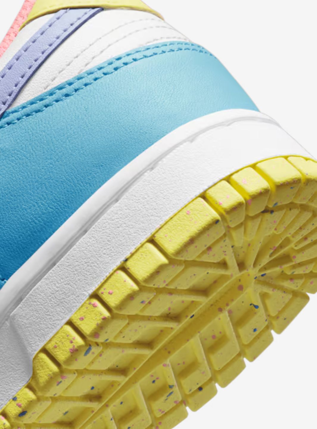 Nike Dunk Low SE Easter Candy
