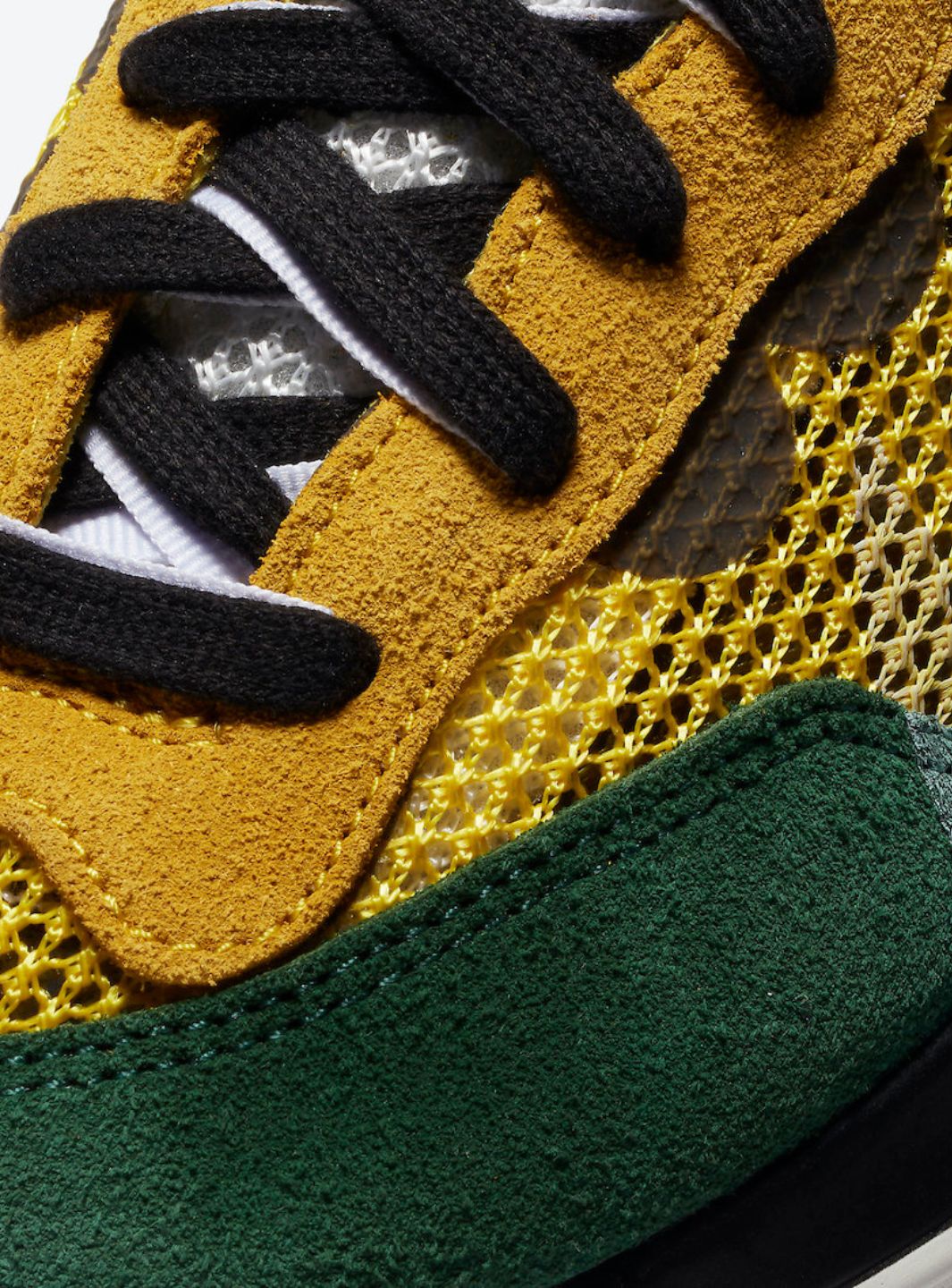 Nike Vaporwaffle Sacai Tour Yellow Stadium Green