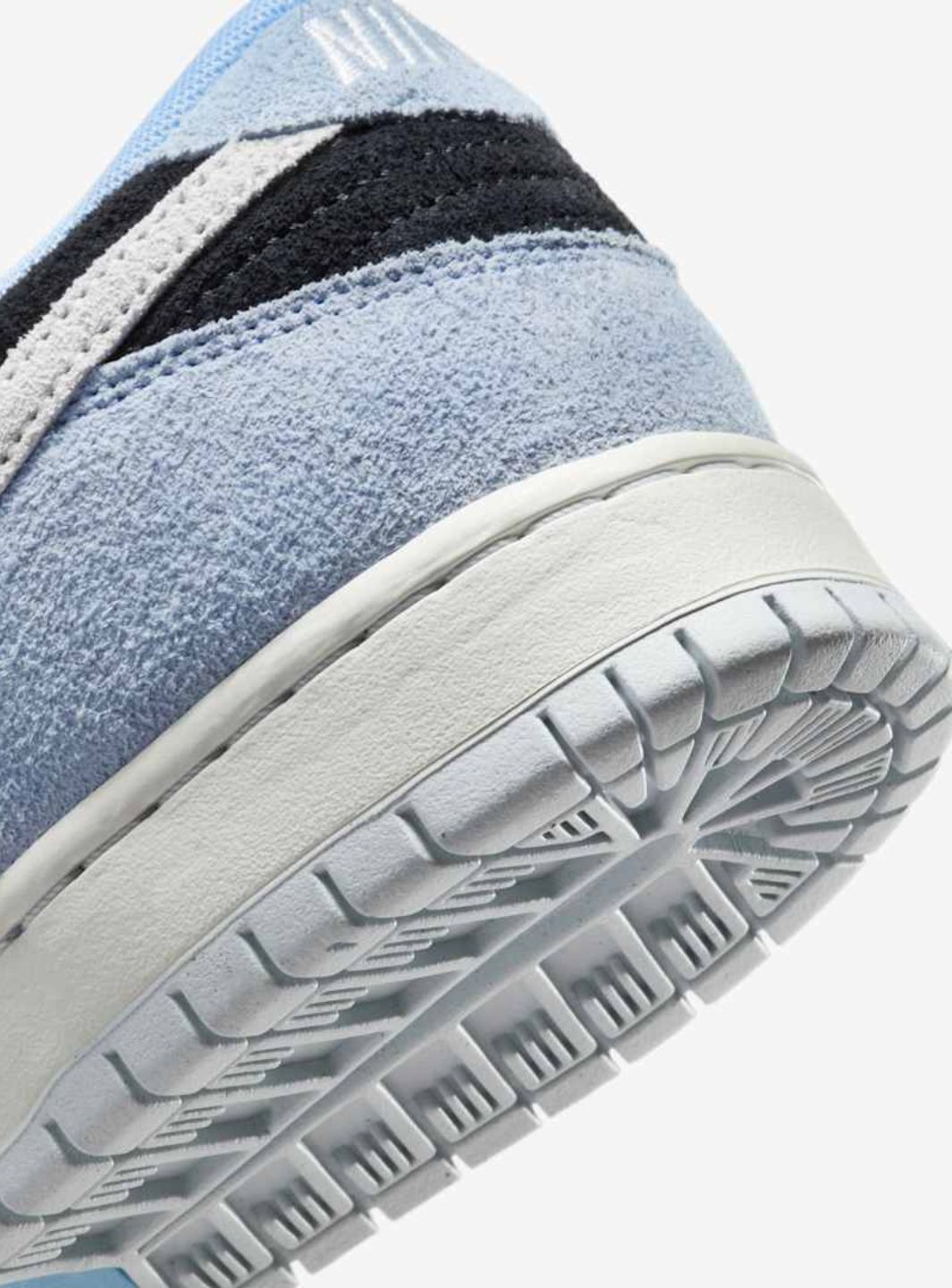 Nike SB Dunk Low Black Aluminum