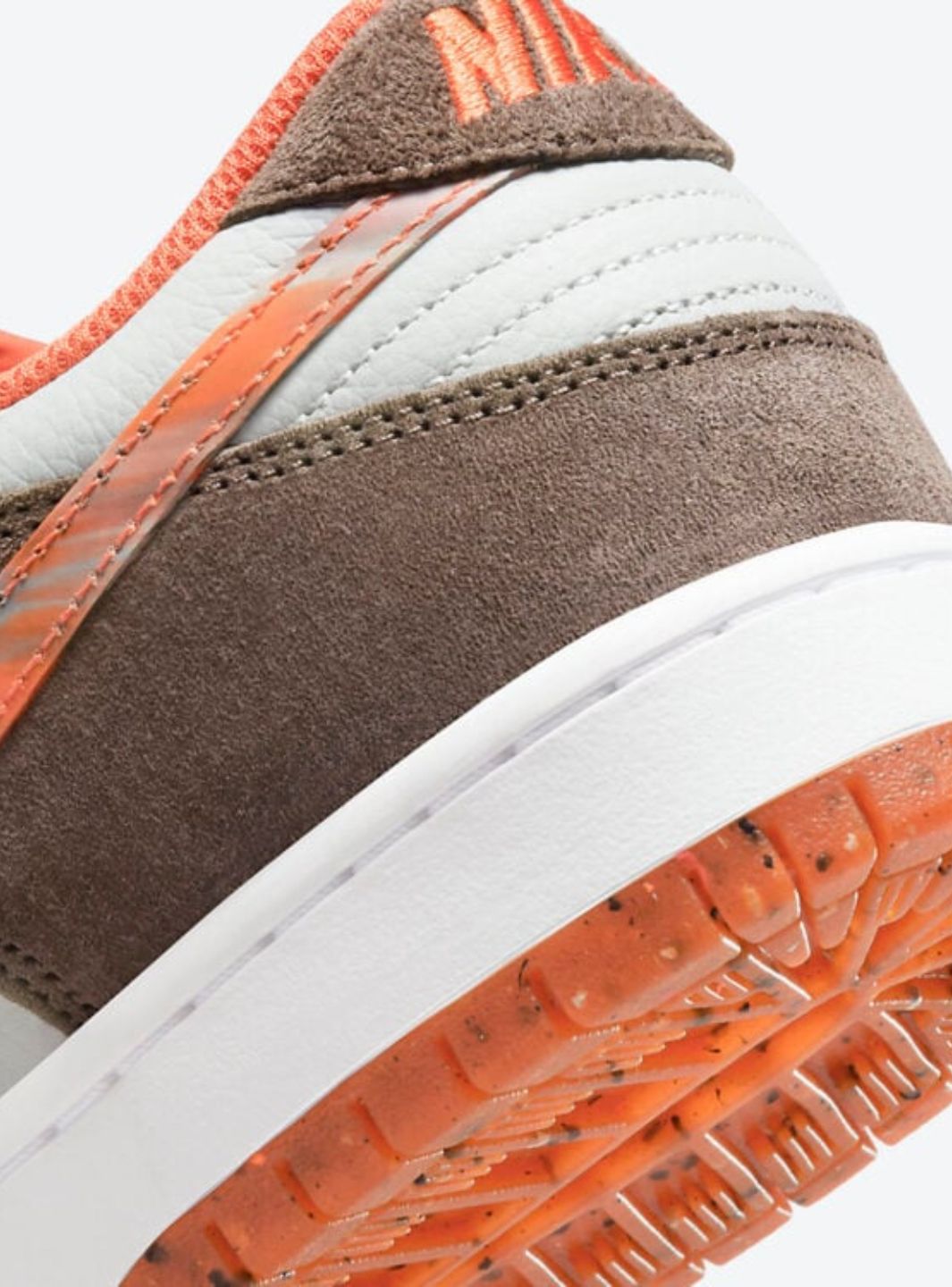 Nike SB Dunk Low Crushed D.C.