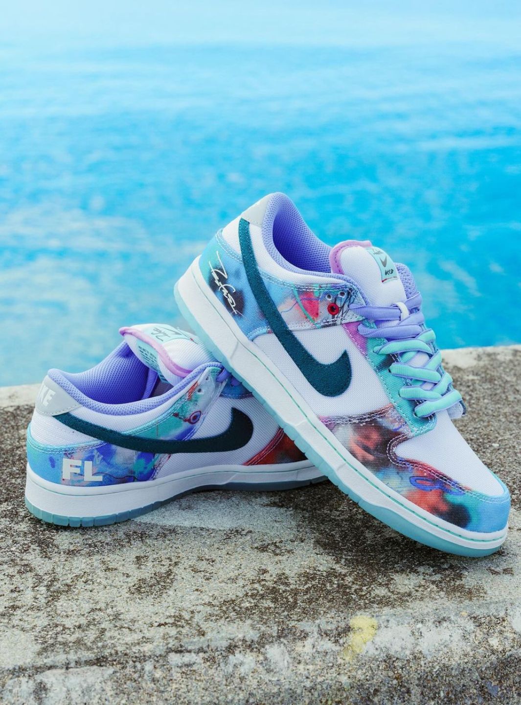 Nike SB Dunk Low Futura Laboratories Bleached Aqua