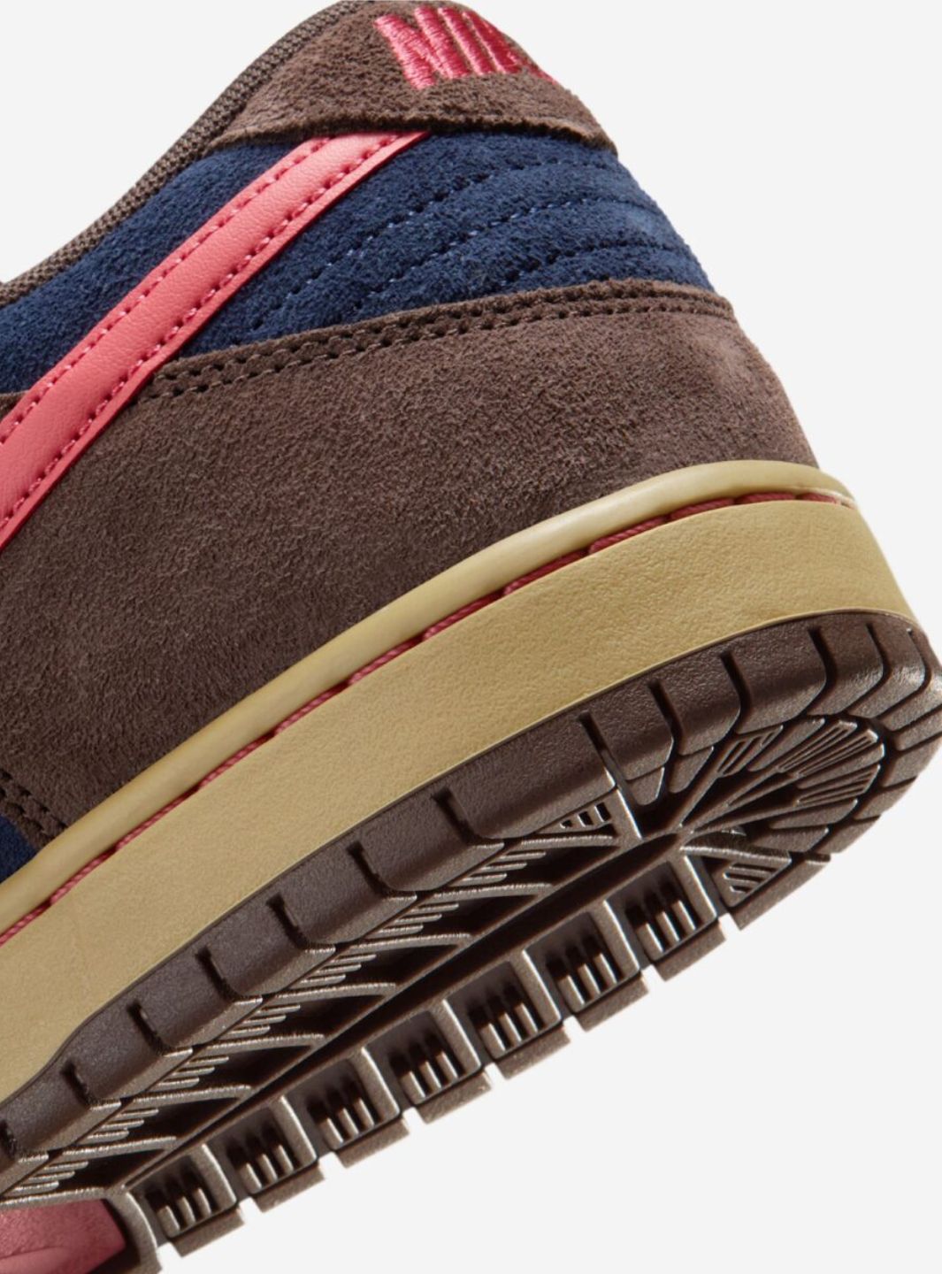 Nike SB Dunk Low Pro Baroque Brown Adobe