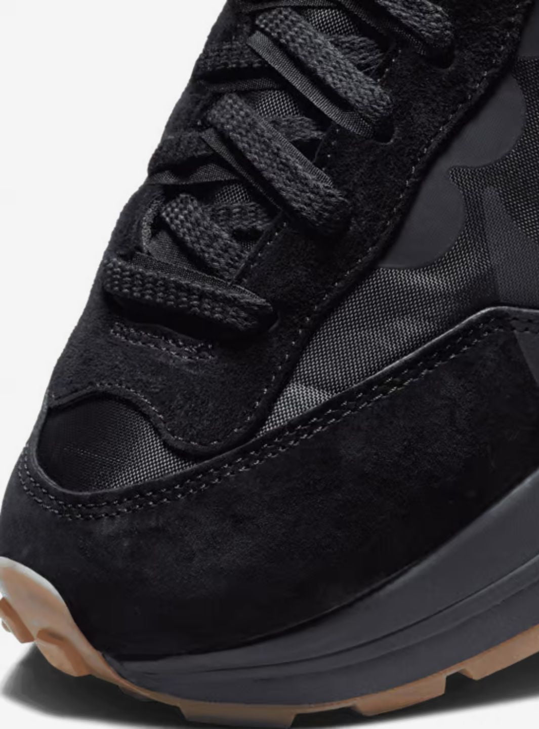 Nike Vaporwaffle Sacai Black Gum